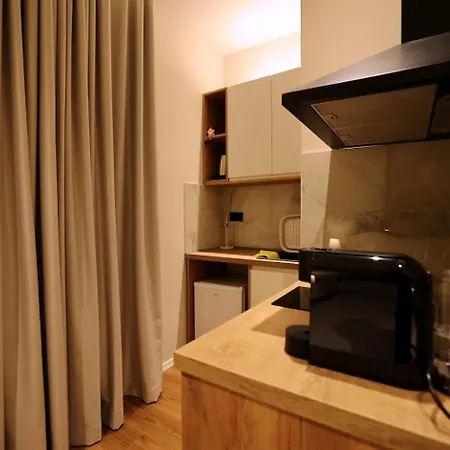 アパート Tempo ティラナ